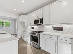 13210 NE 127th Way D, Kirkland WA 98034