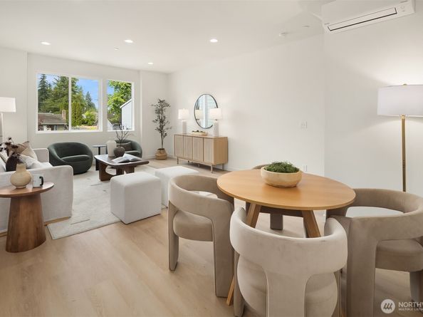 1520 Hollow Dale Place B, Everett WA 98204