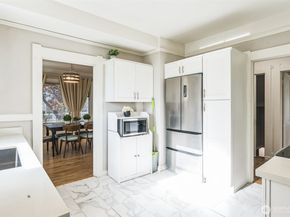 4812 Aurora Avenue, Seattle WA 98103