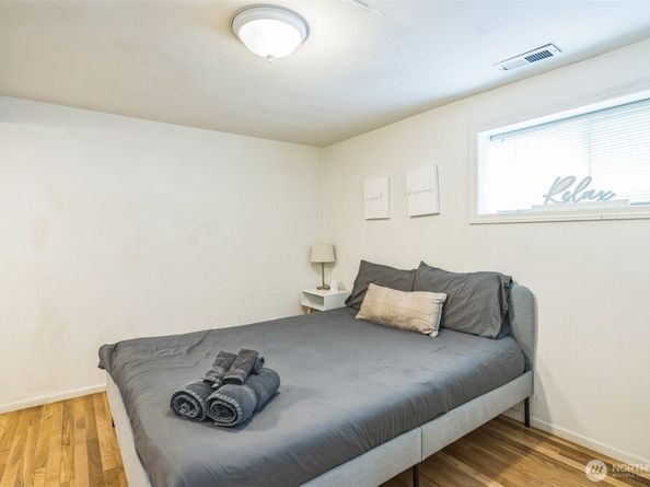 4812 Aurora Avenue, Seattle WA 98103