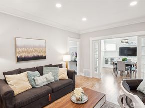 4812 Aurora Avenue, Seattle WA 98103