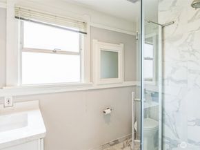 4812 Aurora Avenue, Seattle WA 98103