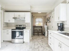 4812 Aurora Avenue, Seattle WA 98103