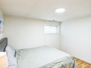 4812 Aurora Avenue, Seattle WA 98103