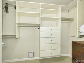 17 W Mercer Street 212, Seattle WA 98119