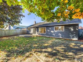 26122 119th Drive SE, Kent WA 98030