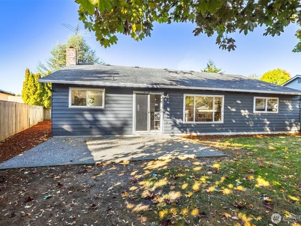 26122 119th Drive SE, Kent WA 98030