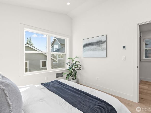 7352 22nd Avenue NW, Seattle WA 98117