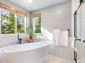 23124 NE 8th Place, Sammamish WA 98074