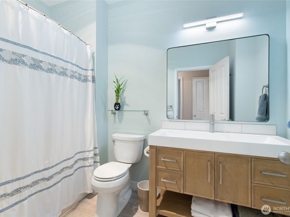 23124 NE 8th Place, Sammamish WA 98074