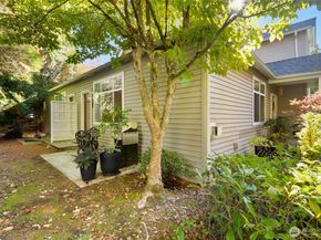 23124 NE 8th Place, Sammamish WA 98074