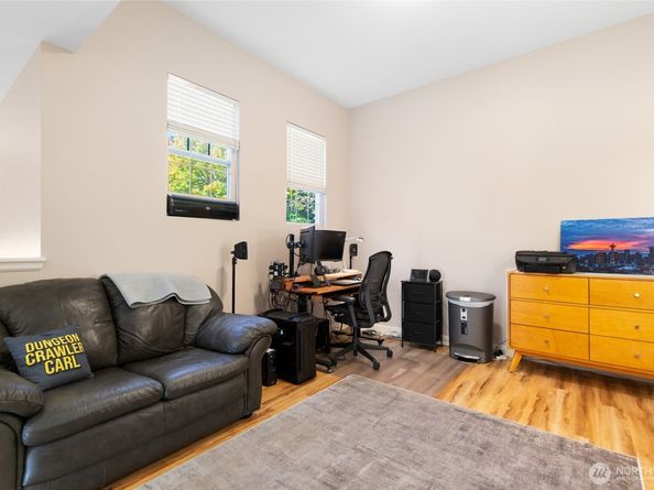 23124 NE 8th Place, Sammamish WA 98074
