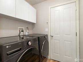 23124 NE 8th Place, Sammamish WA 98074