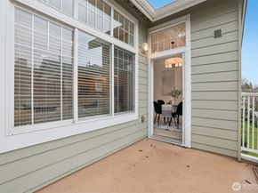 4322 NE 5th Court 105, Renton WA 98059