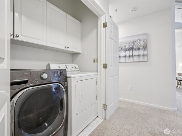 4322 NE 5th Court 105, Renton WA 98059