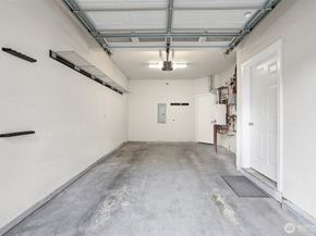 4322 NE 5th Court 105, Renton WA 98059