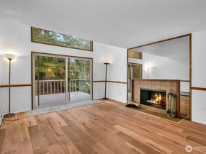 1210 101st Place NE 1210, Bellevue WA 98004