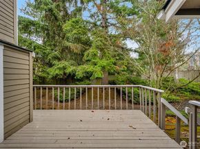 1210 101st Place NE 1210, Bellevue WA 98004