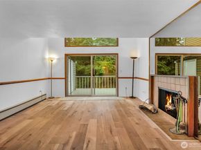 1210 101st Place NE 1210, Bellevue WA 98004