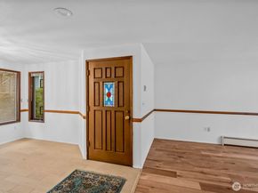 1210 101st Place NE 1210, Bellevue WA 98004