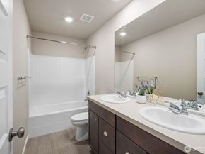 1214 Baker Heights Loop, Bremerton WA 98312