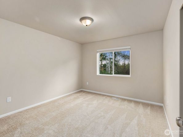 1214 Baker Heights Loop, Bremerton WA 98312