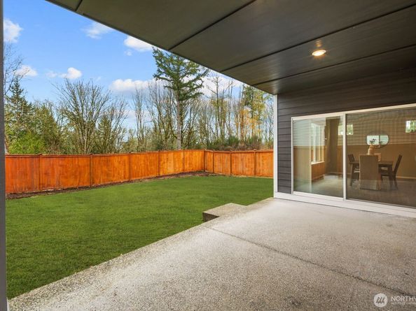 1214 Baker Heights Loop, Bremerton WA 98312