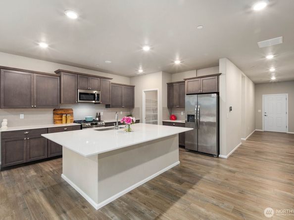 1214 Baker Heights Loop, Bremerton WA 98312