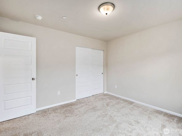 1214 Baker Heights Loop, Bremerton WA 98312