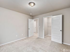 1214 Baker Heights Loop, Bremerton WA 98312