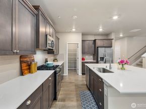 1214 Baker Heights Loop, Bremerton WA 98312