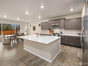 1214 Baker Heights Loop, Bremerton WA 98312