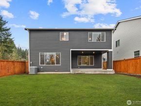 1214 Baker Heights Loop, Bremerton WA 98312