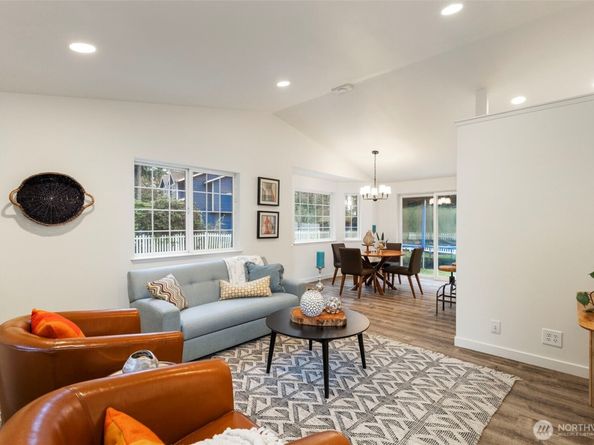 37099 Cypress Drive NE, Hansville WA 98340