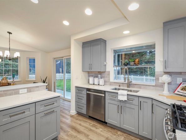 37099 Cypress Drive NE, Hansville WA 98340