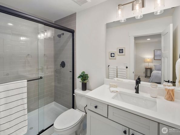 20 160th Place SE, Bothell WA 98012