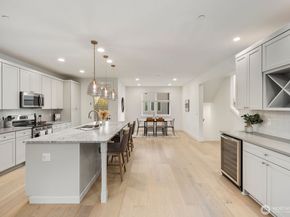 20 160th Place SE, Bothell WA 98012