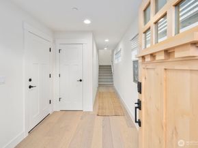 20 160th Place SE, Bothell WA 98012