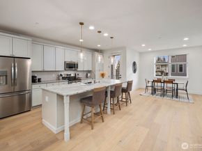 20 160th Place SE, Bothell WA 98012