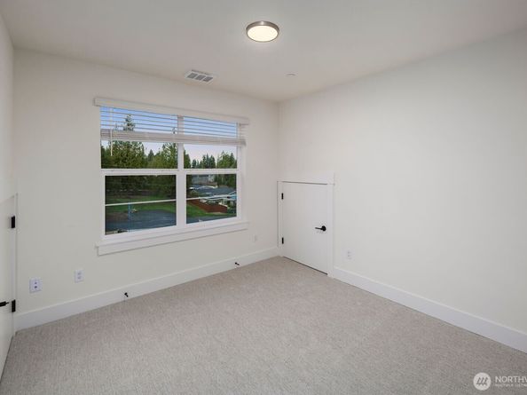 20 160th Place SE, Bothell WA 98012
