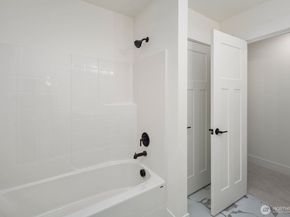 20 160th Place SE, Bothell WA 98012