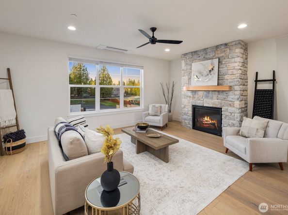 20 160th Place SE, Bothell WA 98012