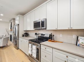 20 160th Place SE, Bothell WA 98012