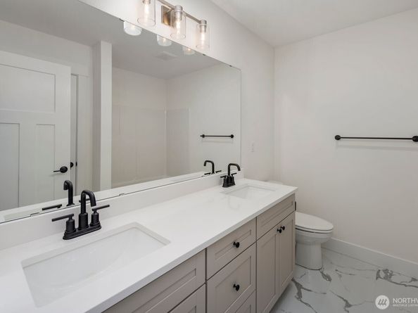 20 160th Place SE, Bothell WA 98012