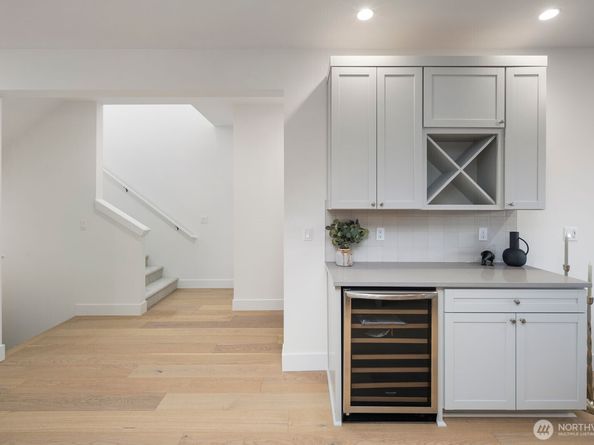 20 160th Place SE, Bothell WA 98012