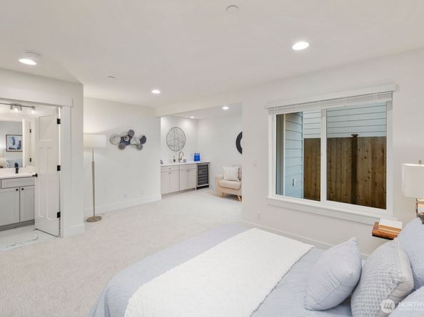 20 160th Place SE, Bothell WA 98012