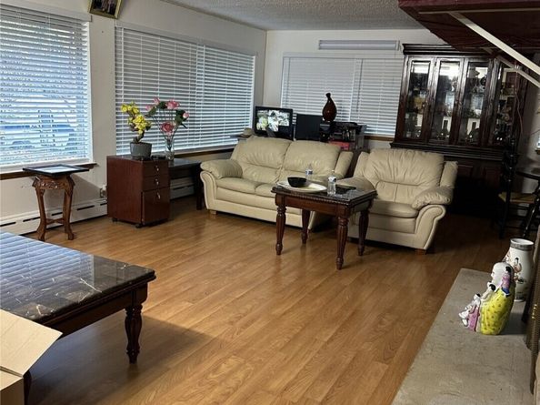 16545 Des Moines Memorial Drive S, Burien WA 98148