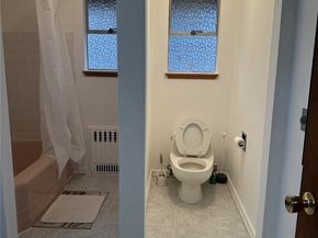 16545 Des Moines Memorial Drive S, Burien WA 98148