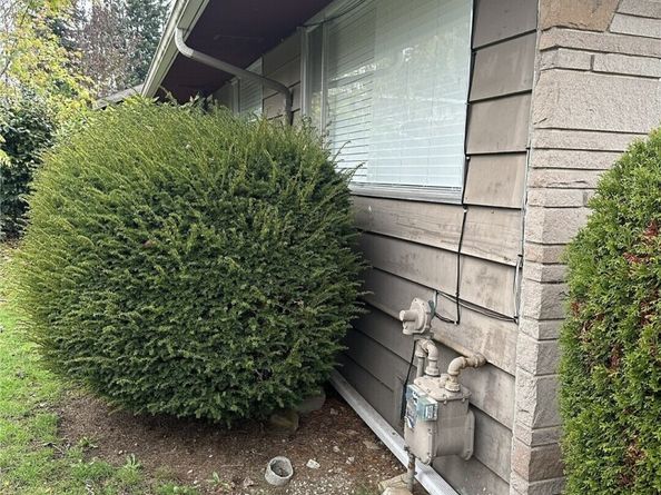 16545 Des Moines Memorial Drive S, Burien WA 98148