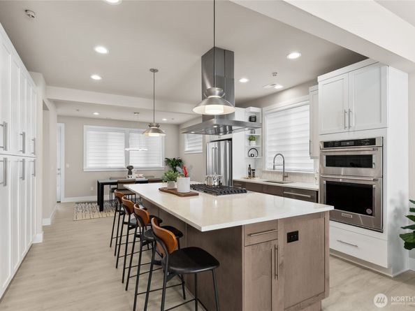 13239 NE 143rd Court 14, Woodinville WA 98072